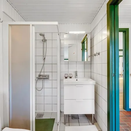 Maiti - 400m To The Fjord By Interhome